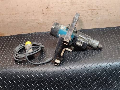 Makita ut1401 110v - makita, plaster